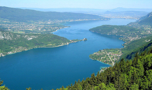 Lago di Annecy Francia