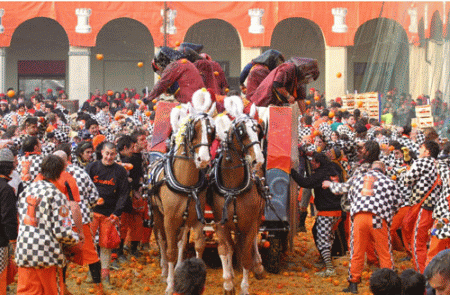 Appuntamento a Ivrea per il Carnevale 2024 e la battaglia delle arance