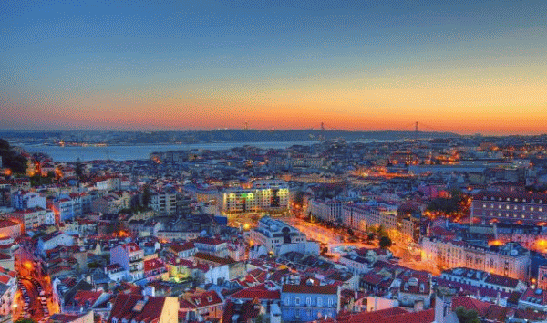 Lisbona veduta al tramonto