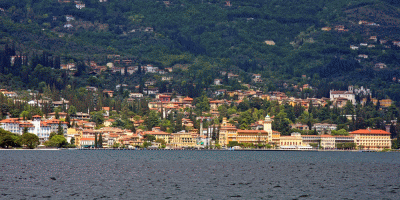 Gardone Riviera visto dal lago