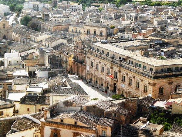 Scicli (provincia di Ragusa) veduta dall'alto