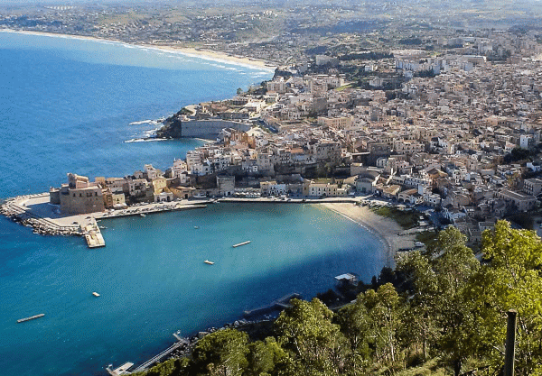 Splendida veduta di Castellammare Del Golfo