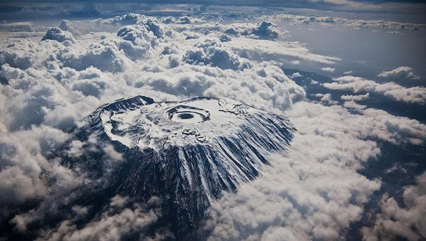 Il monte Kilimangiaro visto dall alto