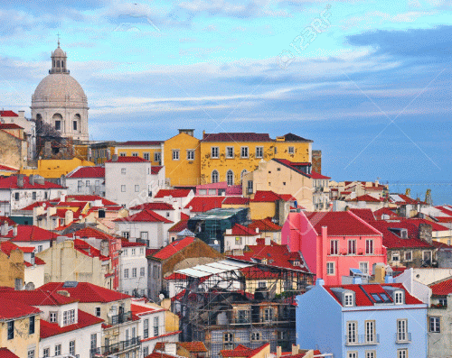 Le case colorate del quartiere dell Alfama a Lisbona