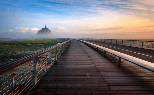 Mont Saint Michel tra le brume del mattino