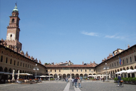 vigevano-piazza-ducale