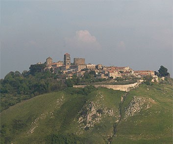 Casertavecchia: suggestivo borgo medievale in Campania